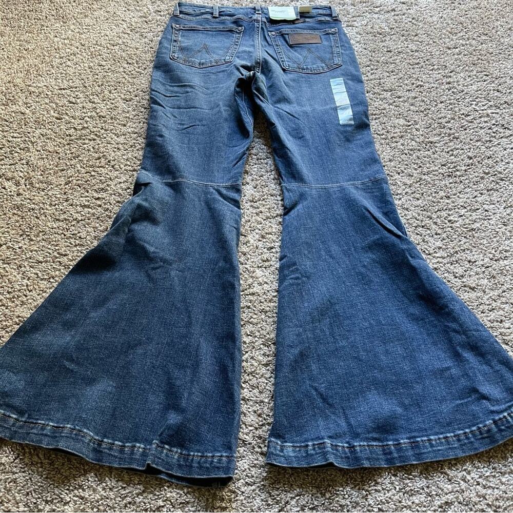 NWT Wrangler Retro High Rise Bell Bottom Flare Denim Hemp Stretch Jeans - Picture 5 of 13